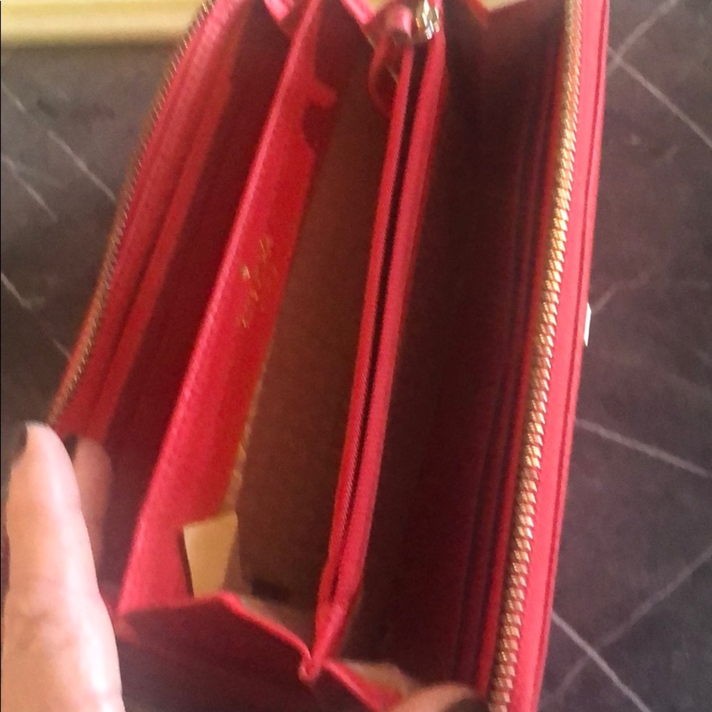 Kate Spade wallet. - Picture 4 of 4